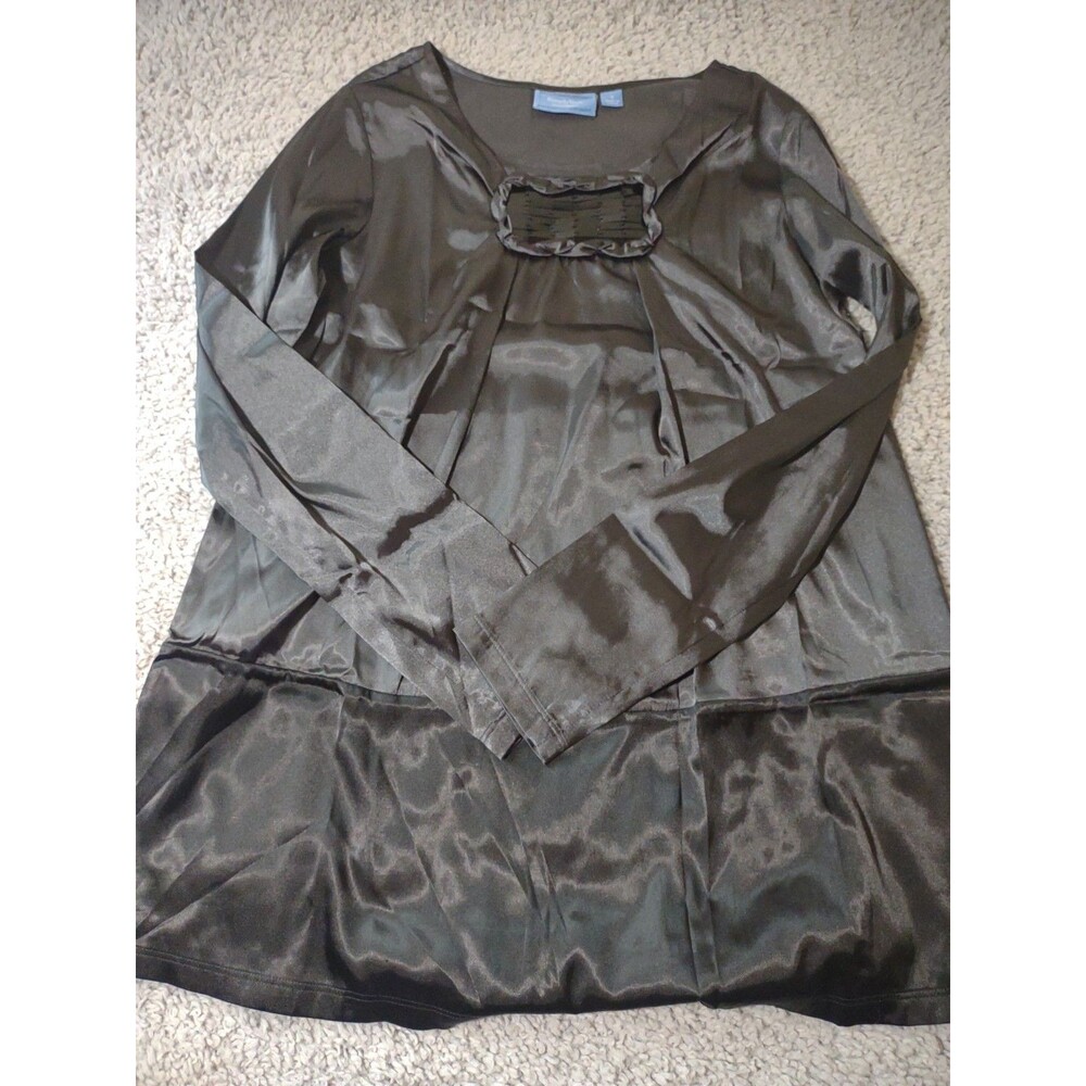 Simply Vera Wang Top Size 4 Black Goth Silky Long Sleeve